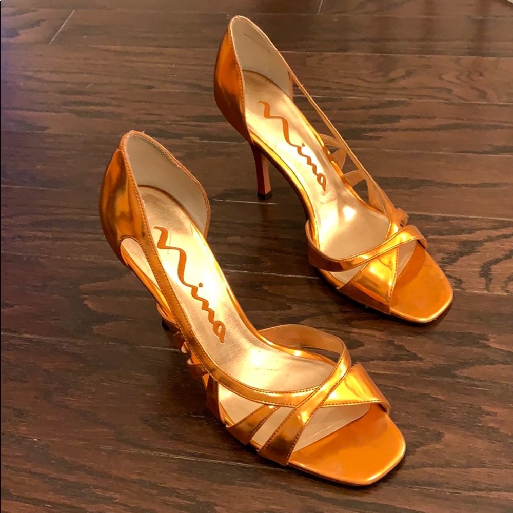 Nina orange metallic heels